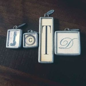 Jewel Cade lot (4 pieces)